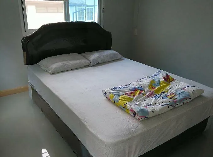 Apartment 808